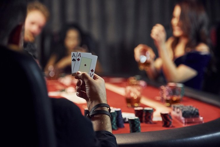 Filipino player browsing nusta entertainment platform on mobile phone